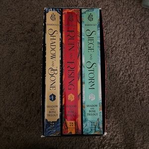 Shadow and bone book trilogy, great used condition